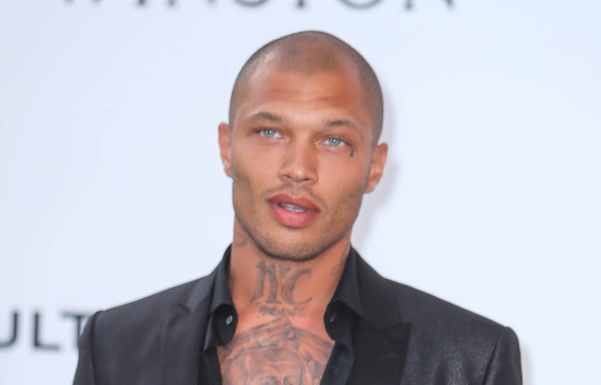 Le Prisonnier Le Plus Dangereux Du Monde Hollywood fait de l'œil au prisonnier le plus sexy du monde!