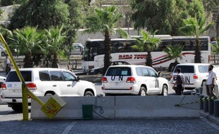 Les experts de l'ONU enquêtant en Syrie dans des sites où des attaques chimiques auraient été perpétrées, ont quitté dimanche leur hôtel pour une nouvelle mission, a constaté le photographe de l'AFP.