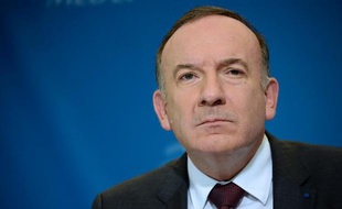 Pierre Gattaz, president du MEDEF, a appelé vendredi les opérateurs téléphoniques français à la prudence dans la guerre des prix pour éviter "encore du chômage supplémentaire"
