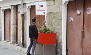 Les villes de Nantes et Paris ont déployés les pissotières fleuries