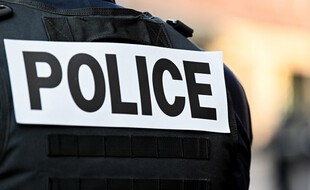 Un policier. (illustration)