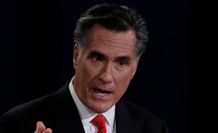 Mitt Romney lors du premier débat présidentiel face à Barack Obama à Denver, dans le Colorado, le 3 octobre 2012.