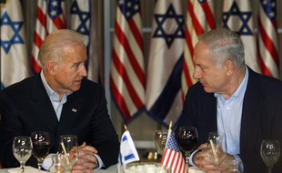 Le vice-président américain, Joe Biden, et le Premier ministre israélien, Benjamin Netanyahu, le 9 mars 2010 à Jerusalem.