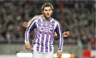 Meilleur buteur de la Ligue 1, Gignac enchaînera une troisième saison chez les Violets.