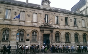 Cette année, ils sont 684 734 candidats partout en France. Ici, le lycée Condorcet dans le 9ème arrondissement de Paris