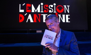 Antoine de Caunes présente «L'émission d'Antoine»