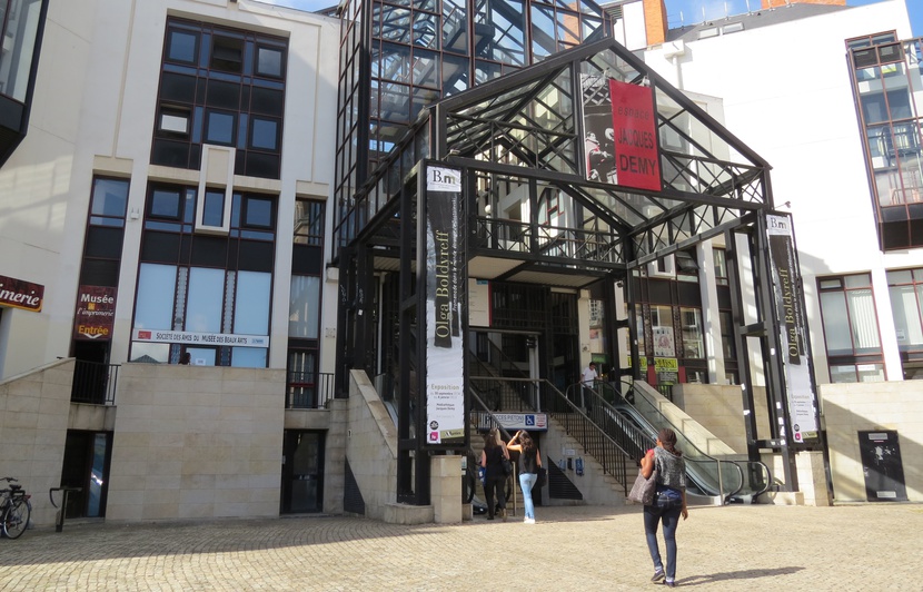 Nantes Les Emprunts Dans Les Médiathèques Bientôt Gratuits Pour Tous