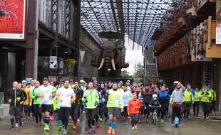 Une centaine de coureurs se sont réunis à Nantes dimanche 15 janvier 2017 pour ramasser des déchets.