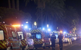 Deux pompiers mobilisés après l'attaque survenue à Nice.