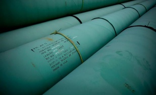 La situation économique du Canada va s'améliorer en 2014 mais la construction de nouveaux oléoducs pour transporter le pétrole canadien vers de nouveaux marchés est essentielle pour assurer la croissance, a estimé lundi le Fonds Monétaire international (FMI).