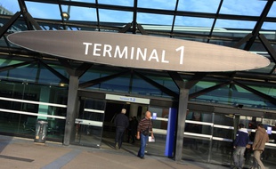 Le terminal 1 de l'aéroport de Lyon-Saint-Exupéry