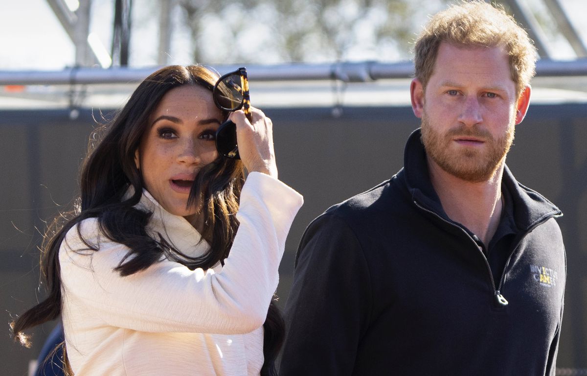 Le prince Harry et Meghan poursuivis par des paparazzis en voiture