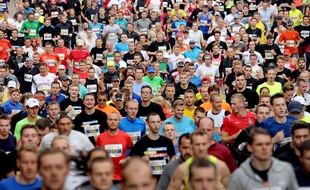 Des coureurs disputent un semi-marathon (image d'illustration).