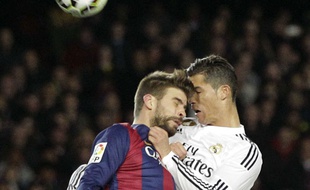 Piqué et Ronaldo à la lutte lors du dernier classico