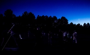 Observation du ciel au télescope à Dijon le 30 juin 2015.