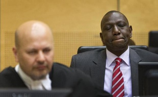 Sauf "circonstances exceptionnelles", le vice-président kényan William Ruto devra être présent à La Haye à son procès pour crimes contre l'humanité devant la Cour pénale internationale (CPI), a indiqué cette dernière vendredi.
