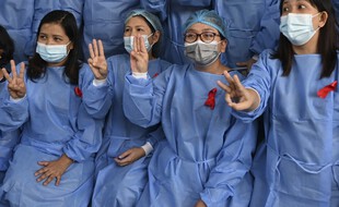 Les personnels de santé birmans appellent à la désobéissance civile.