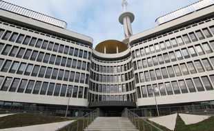 Ancien siège de France Télécom, le Mabilais sera désormais protégé avec interdiction de le détruire.