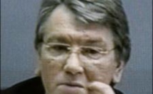 Le président ukrainien Viktor Iouchtchenko, réputé pro-occidental, a menacé jeudi de dissoudre le Parlement après des mois de conflits avec sa majorité pro-russe, un scénario à haut risque dans un paysage politique chaotique.