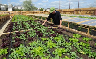 Olivier Durand, maraîcher et porteur du projet de potager urbain lié à la Cantine du Voyage.