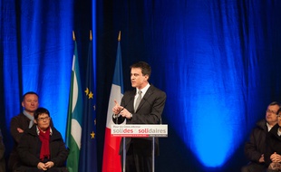 Manuel Valls à Yffiniac dans la région de Saint-Brieuc en Bretagne, le 14 mars 2015