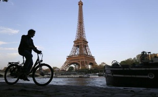 La pratique du vélo se développe en France, notamment pour les déplacements utilitaires (aller au travail, à l'école ou l'université ou faire des courses), selon une vaste enquête publiée mercredi par le Club des villes et territoires cyclables à l'occasion de son 20e Congrès qui se tient jusqu'à vendredi à Nice.