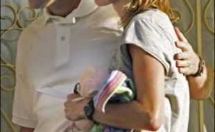 La petite Maddie a disparu le 3 mai dernier alors qu'elle dormait dans l'appartement d'un complexe touristique d'une station balnéaire du sud du Portugal, en compagnie de ses frères, des jumeaux âgés de deux ans, tandis que les parents dînaient dans un restaurant proche et venaient régulièrement vérifier qu'ils allaient bien.