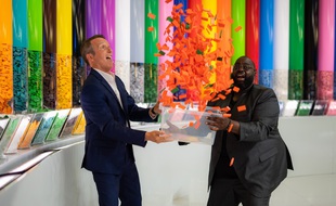 Stéphane Rotenberg et Issa Doumbia, deux grands gamins dans « Domino Challenge »