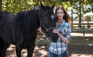Mackenzie Foy dans «Black Beauty» d'Ashley Davis