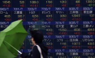 Les quotations à la Bourse de Tokyo, le 15 février 2016