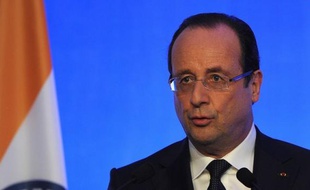 Des personnalités issues de la diversité accusent François Hollande d'avoir "oublié" la lutte contre les discriminations et plaident pour la création d'un ministère de la diversité, dans une tribune publiée par Le Monde daté de samedi.