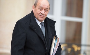 Jean-Yves Le Drian à l'Elysée le 25 novembre 2015.
