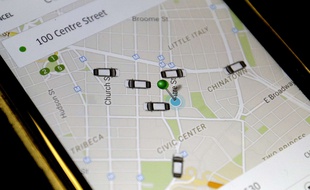L'application Uber utilisée à New York, en mars 2015.