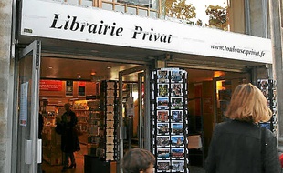 La librairie a rouvert ses portes.