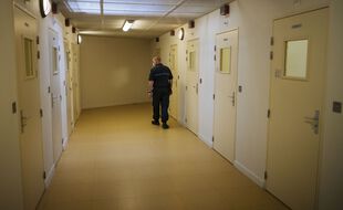 Un gardien pénitentiaire dans la prison de Fleury-Mérogis (Essonne), en mai 2020 (illustration).