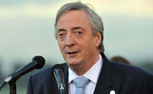 L'ancien président argentin, Nestor Kirchner, lors d'une conférence de presse à Bogota, en Colombie, le 6 août 2010.
