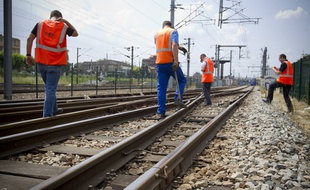 Inspection des rails en Ile-de-France en 2013.