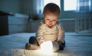 Les veilleuses pour bébé peuvent accompagner l'enfant lors de ses premières années.