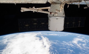 Les 12 bouteilles de vin de Bordeaux et les 320 plants de vigne ont passé environ un an sur la station spatiale