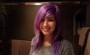 Sabrina et ses cheveux qui changent de couleur