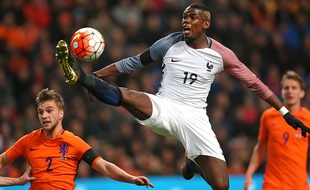 Paul Pogba lors de Pays-Bas-France en amical, le 25 marss 2016 à Amsterdam.