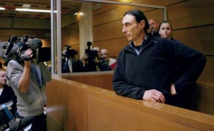 Xavier Fortin, arrêté fin janvier après onze années de fuite avec ses deux fils enlevés à la garde de leur mère, a été condamné mardi soir à deux ans de prison dont 22 mois avec sursis, soit deux mois de prison ferme, par le tribunal correctionnel de Draguignan.