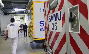 Illustration d'une ambulance de secours du Samu, ici à Rennes.