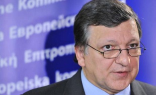 La Commission européenne a sommé mardi le gouvernement hongrois de modifier des lois contraires à l'indépendance de la banque centrale et des juges sous peine de sanctions, a annoncé mardi son président José Manuel Barroso.