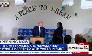 Donald Trump en déplacement dans une église afro-américaine du Michigan.