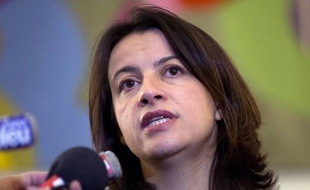 Les deux ministres écologistes Cécile Duflot (Logement) et Pascal Canfin (Developpement) ont justifié leur participation au gouvernement lors d'un conseil fédéral d'EELV (parlement du parti) alors que les sujets de tensions avec le PS suscitent des interrogations dans les rangs mêmes des écologistes