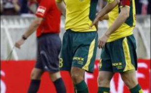 En bas de tableau, la situation devient critique pour les trois clubs en position de relégable, Nantes, Sedan et Troyes.