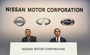 Hiroto Saikawa et Carlos Ghosn à Yokohama, le 26 juin 2018.