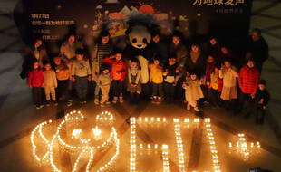 Des bougies allumées en Chine pour l’opération « Earth Hour », le 27 mars 2021.