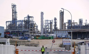 Le site du groupe chimique Kem One à Lavera, dans le sud de la France, le 26 mars 2013.
